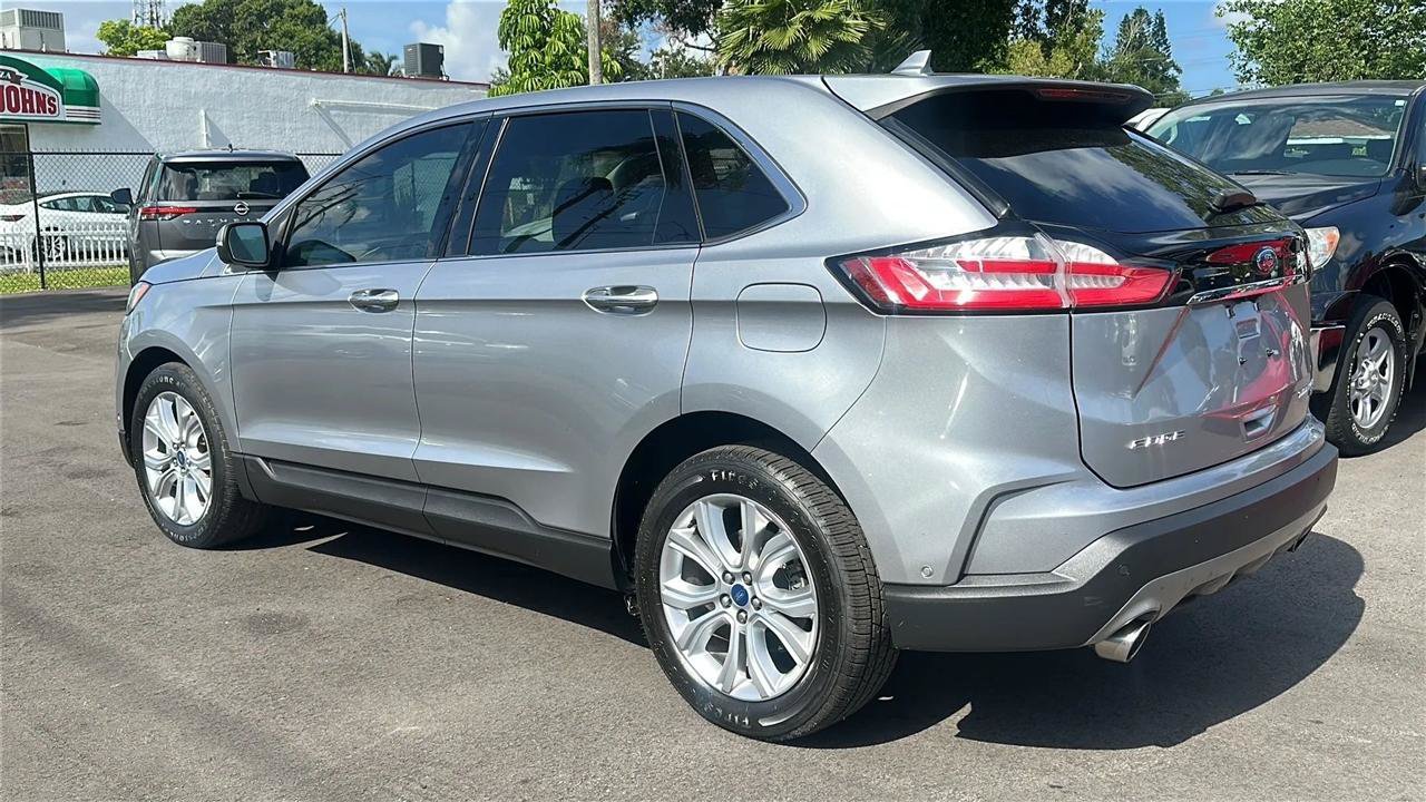 Used 2020 Ford Edge Titanium w/ Equipment Group 301A FWD image 12