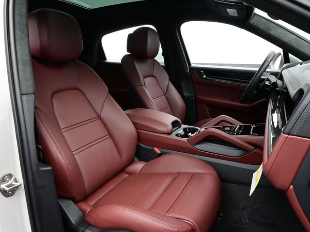 New 2026 Porsche Cayenne GTS image 18