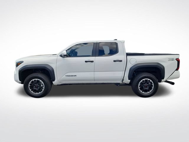 Used 2025 Toyota Tacoma TRD Off-Road AWD/4WD image 2