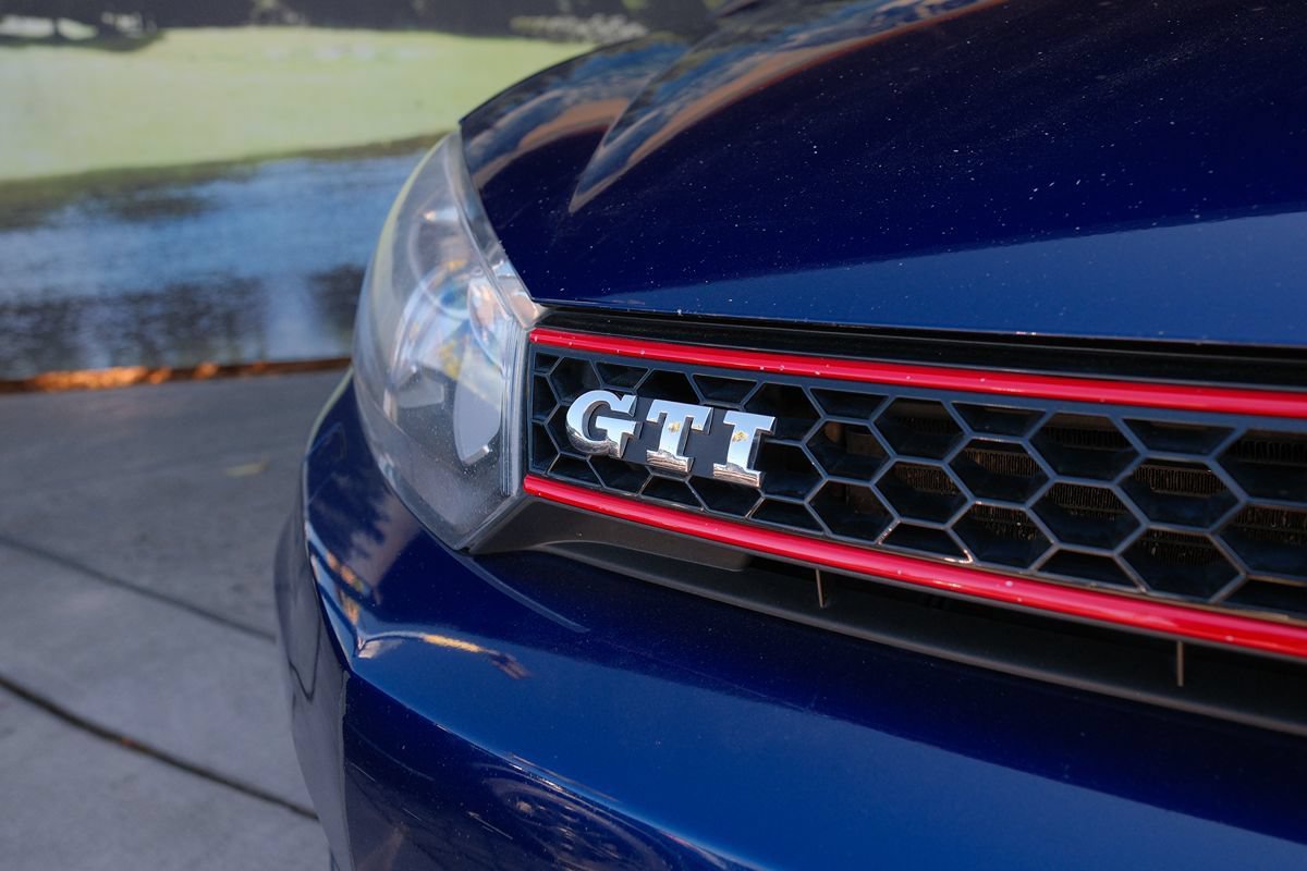 Used 2011 Volkswagen GTI 4-Door FWD image 47