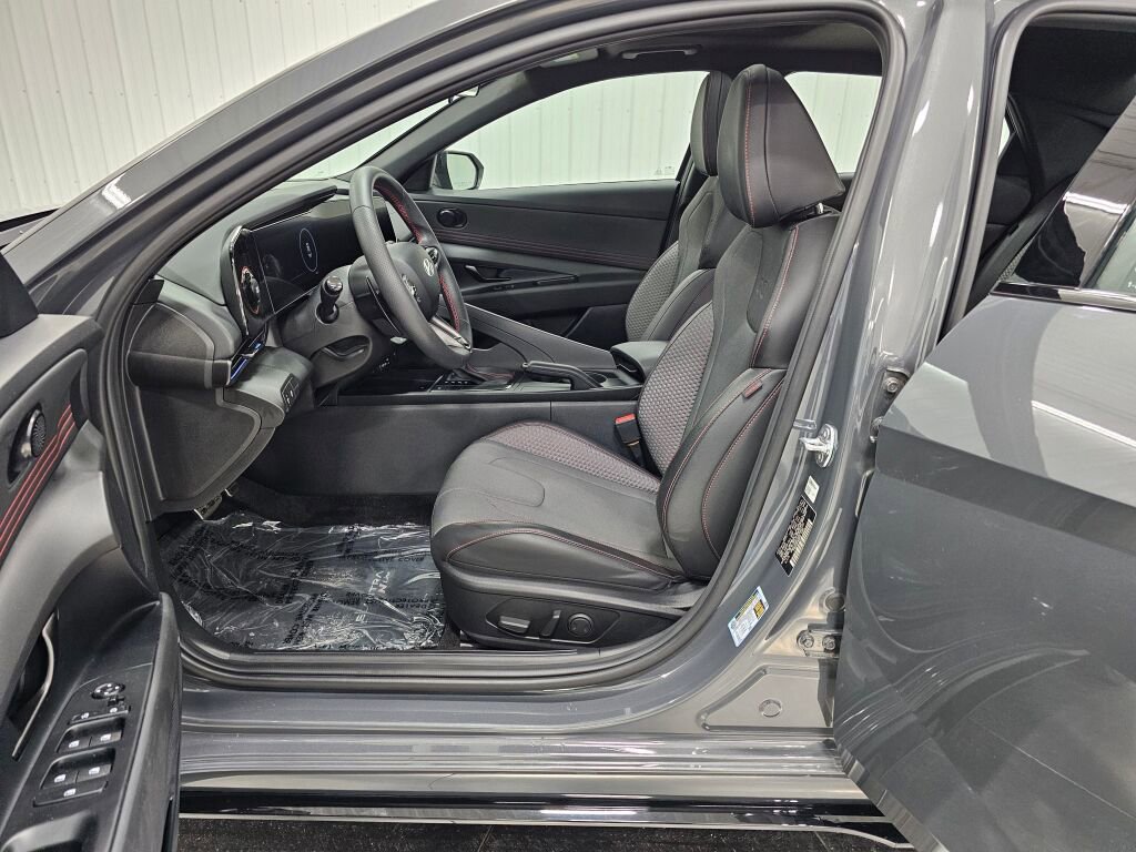 Used 2025 Hyundai Elantra N Line FWD image 12
