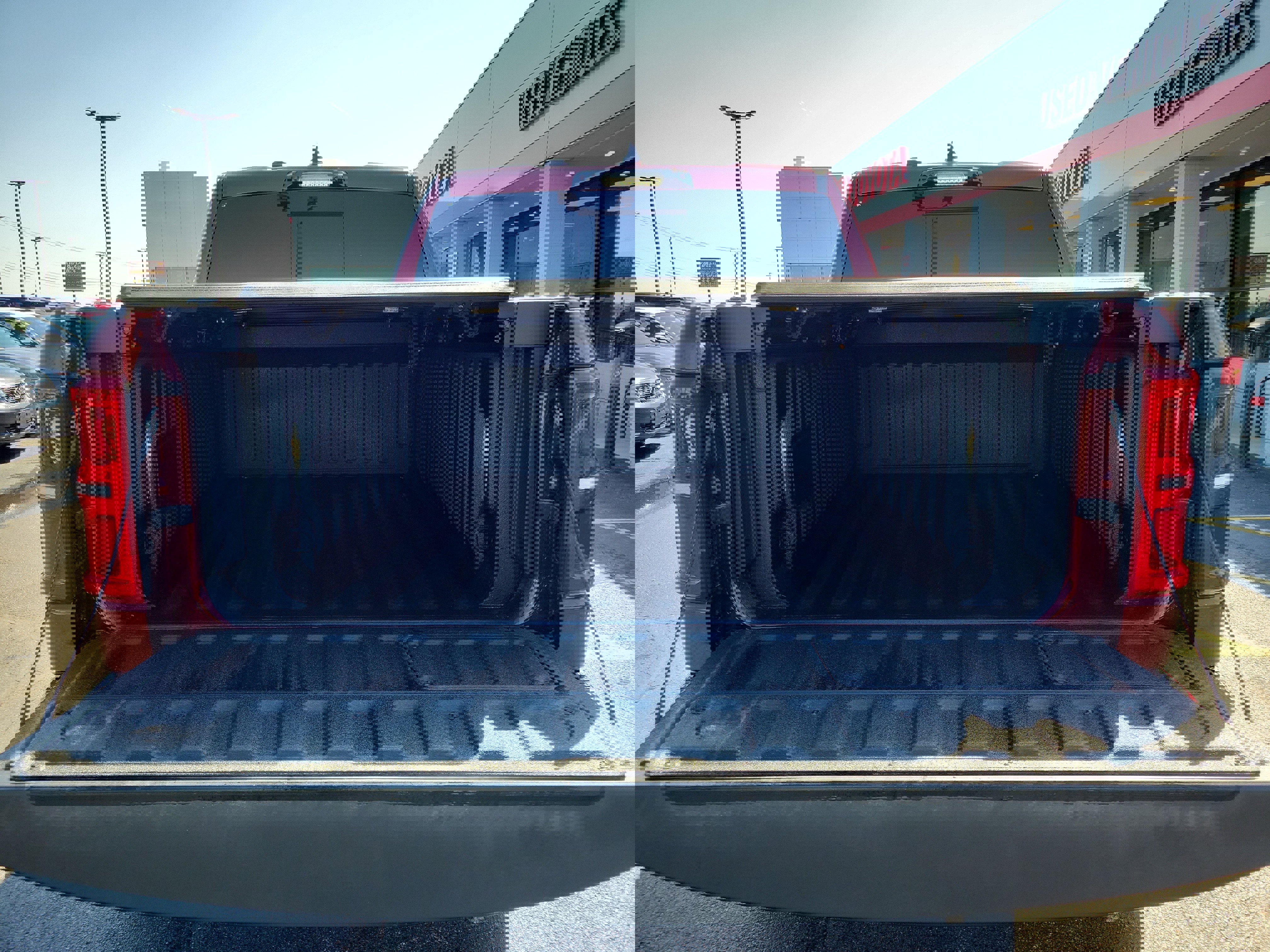 Used 2025 RAM 1500 Limited AWD/4WD image 8