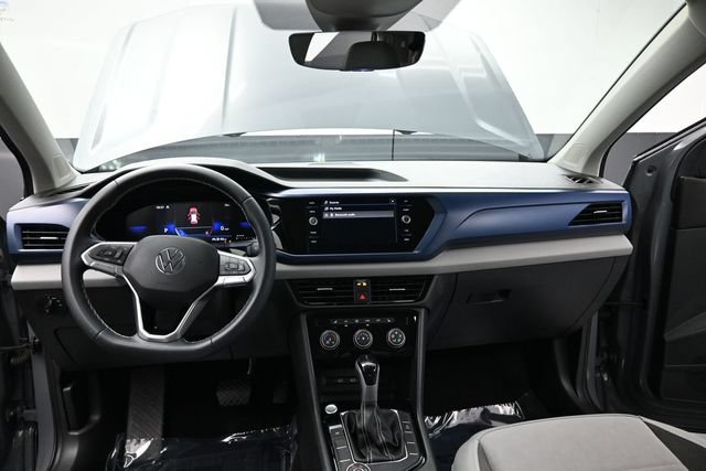 Used 2023 Volkswagen Taos SE w/ Panoramic Sunroof Package AWD/4WD image 16
