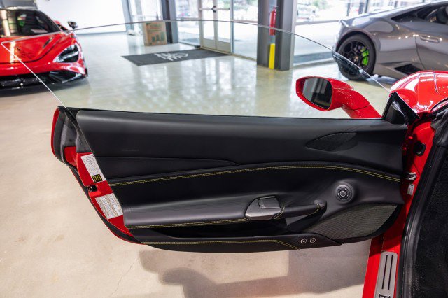 Used 2018 Ferrari 488 GTB RWD image 32