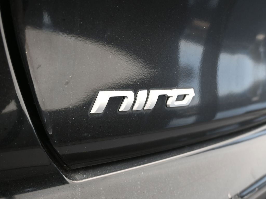 Used 2019 Kia Niro LX image 31