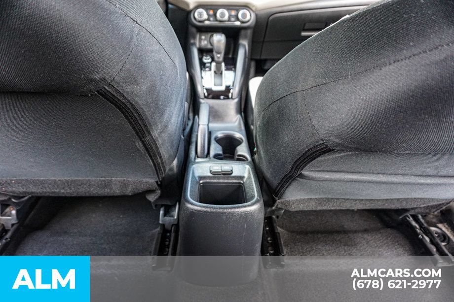 Used 2022 Nissan Versa SV FWD image 30