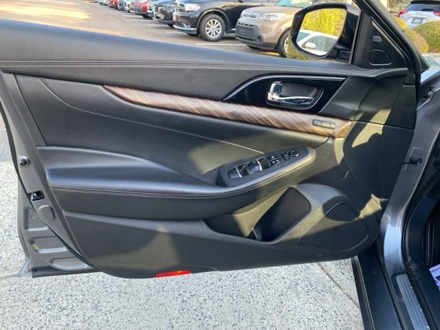 Used 2016 Nissan Maxima Platinum image 18