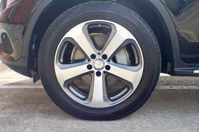 Used 2017 Mercedes-Benz GLC 300 4MATIC image 49