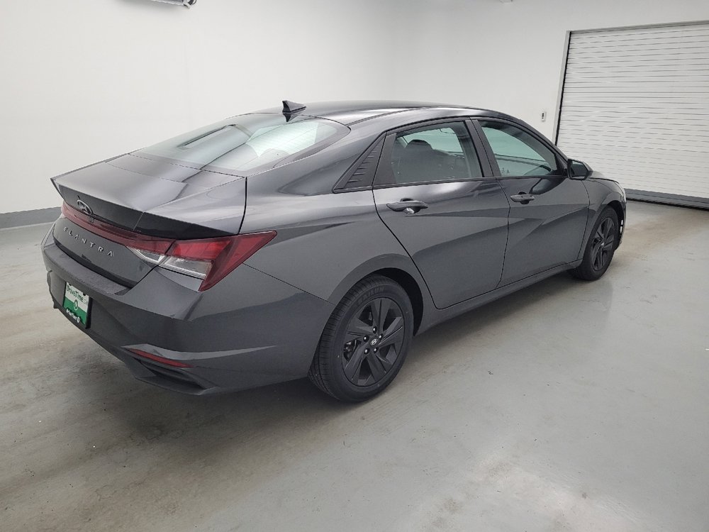 Used 2021 Hyundai Elantra SEL w/ Convenience Package FWD image 10