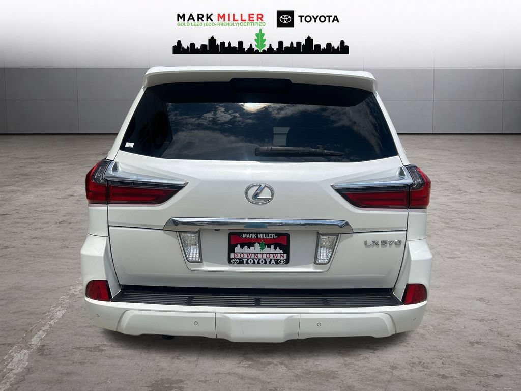 Used 2016 Lexus LX 570 4WD w/ Luxury Package image 4