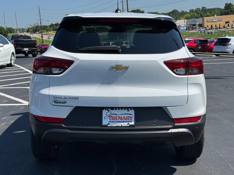 Used 2025 Chevrolet TrailBlazer LS w/ LS Convenience Package FWD image 4