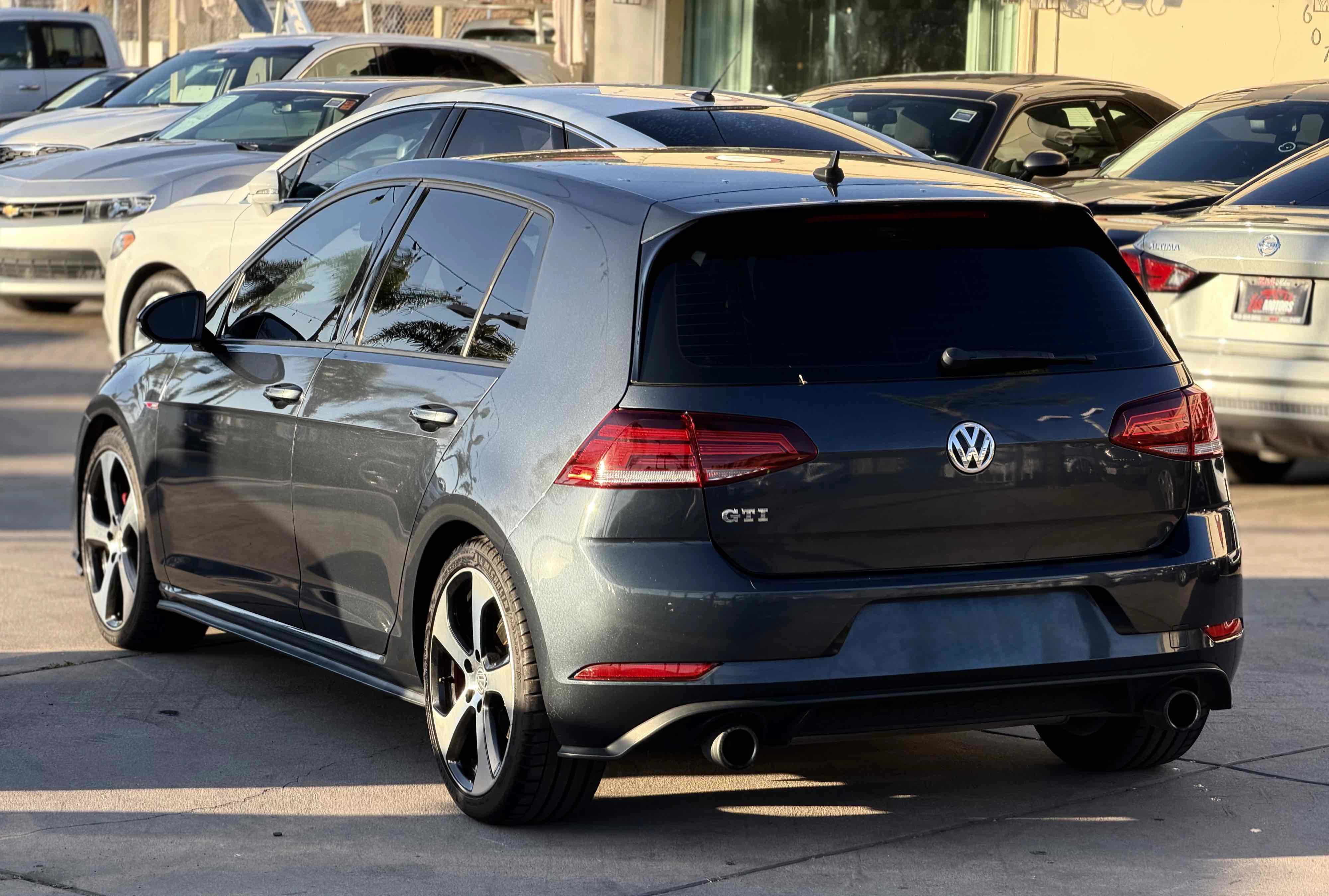 Used 2018 Volkswagen GTI S FWD image 7
