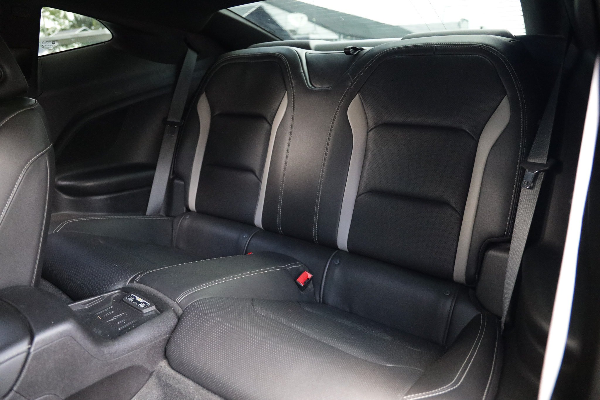 Used 2016 Chevrolet Camaro SS RWD image 12