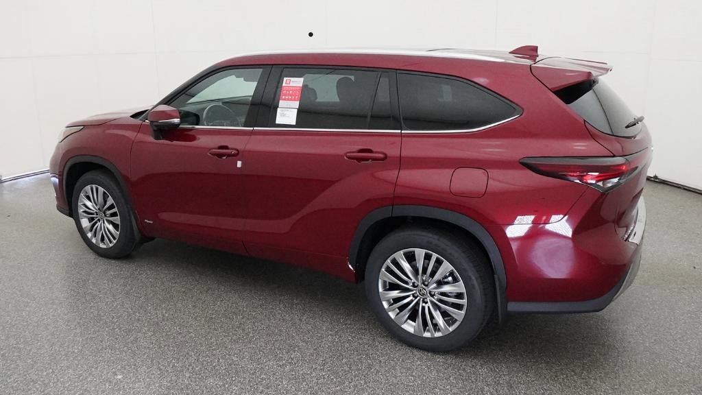 New 2026 Toyota Highlander Platinum AWD/4WD image 4