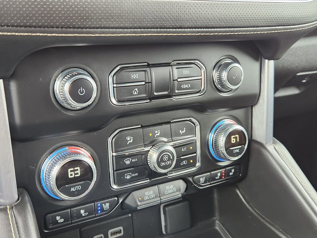 Used 2024 GMC Yukon SLT AWD/4WD image 21