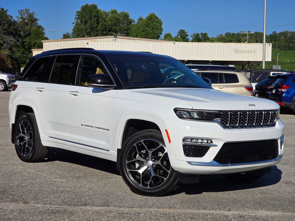 New 2025 Jeep Grand Cherokee Summit image 14
