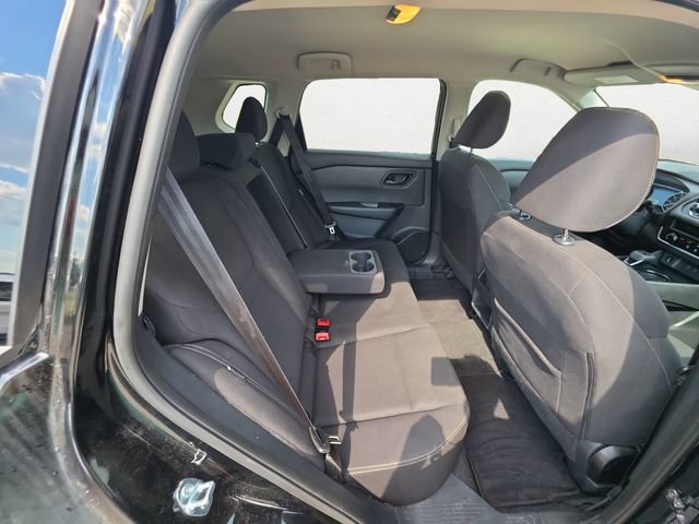 Used 2025 Nissan Rogue S AWD/4WD image 22
