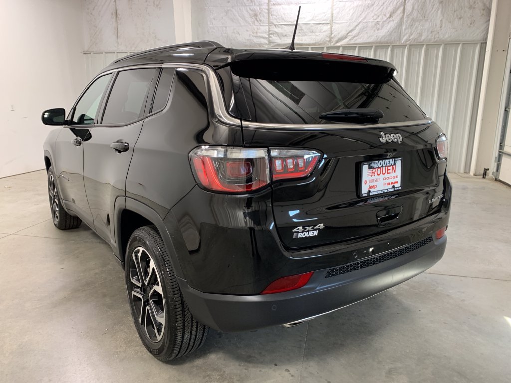 Used 2023 Jeep Compass Limited AWD/4WD image 5