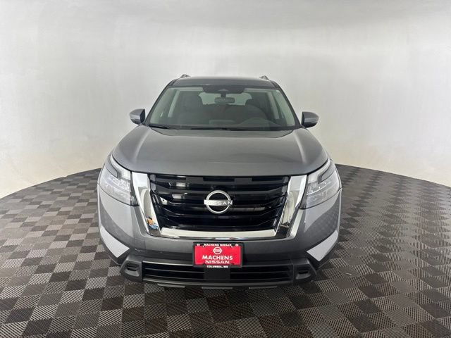 Certified 2025 Nissan Pathfinder SV w/ Cargo Package AWD/4WD image 2