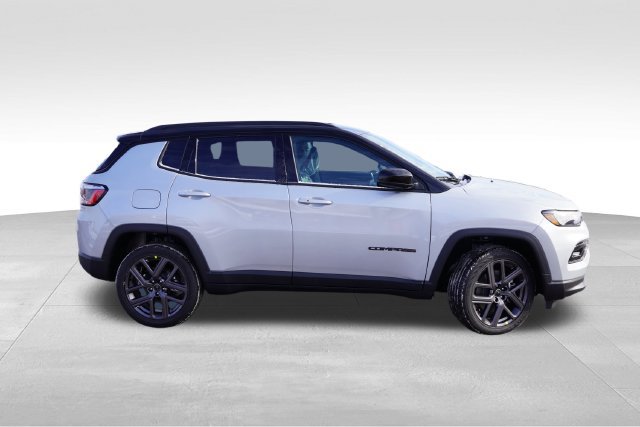 New 2026 Jeep Compass Limited AWD/4WD image 2