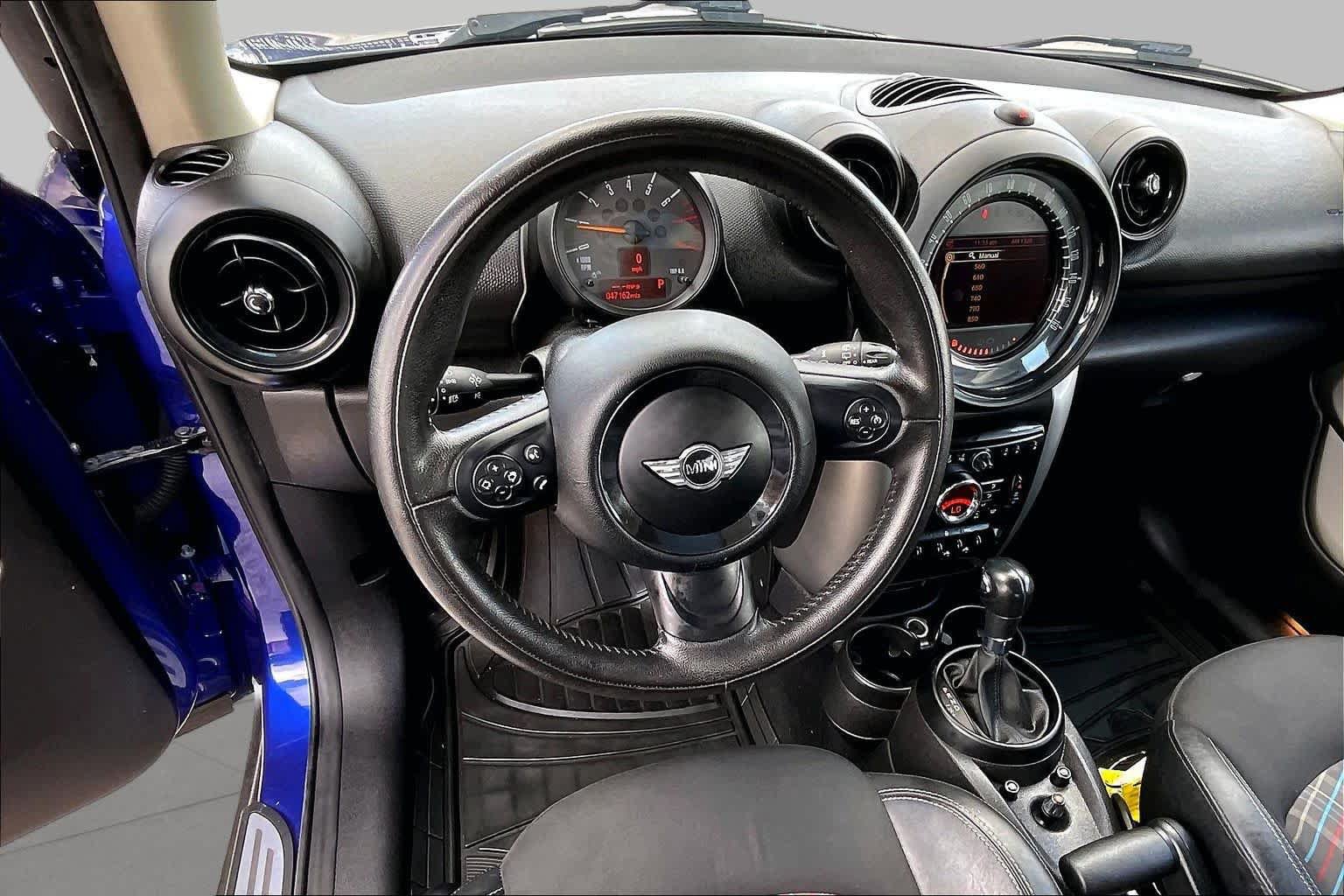 Used 2015 MINI Cooper Paceman FWD image 6