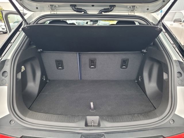 Used 2022 Chevrolet Bolt EUV LT w/ Convenience Package image 26