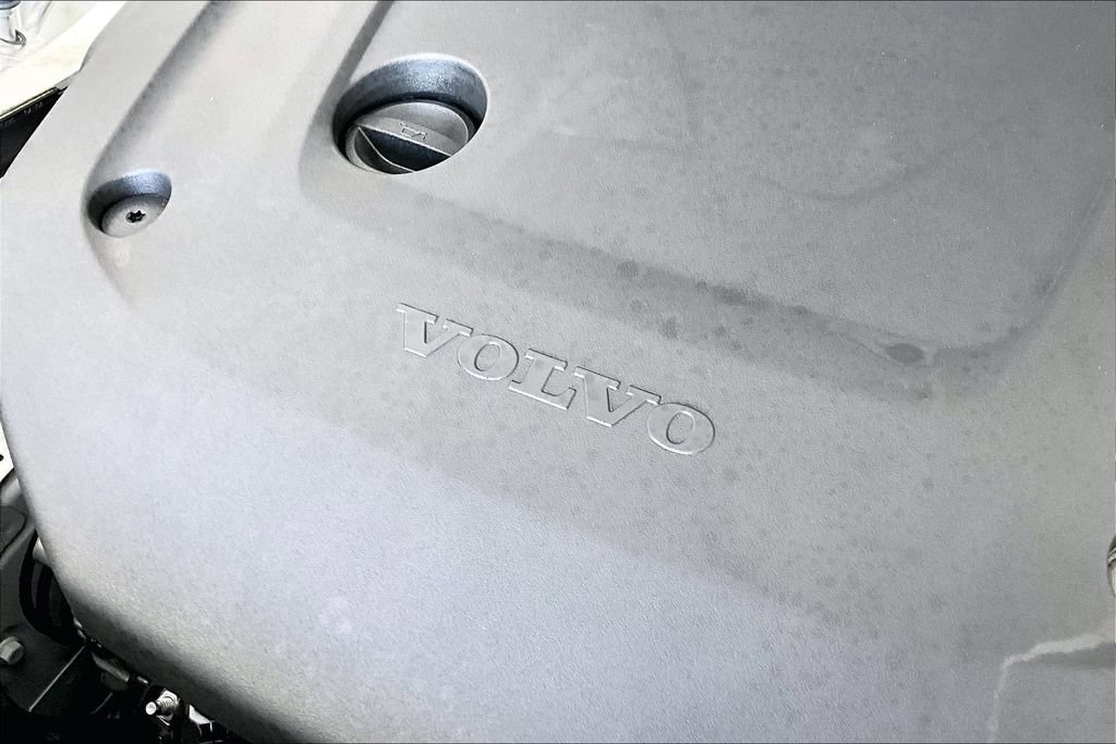 Certified 2025 Volvo XC90 B6 Plus w/ Protection Package Premier AWD/4WD image 44