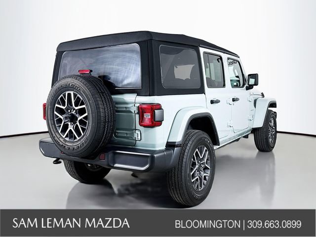 Used 2024 Jeep Wrangler Sahara image 7