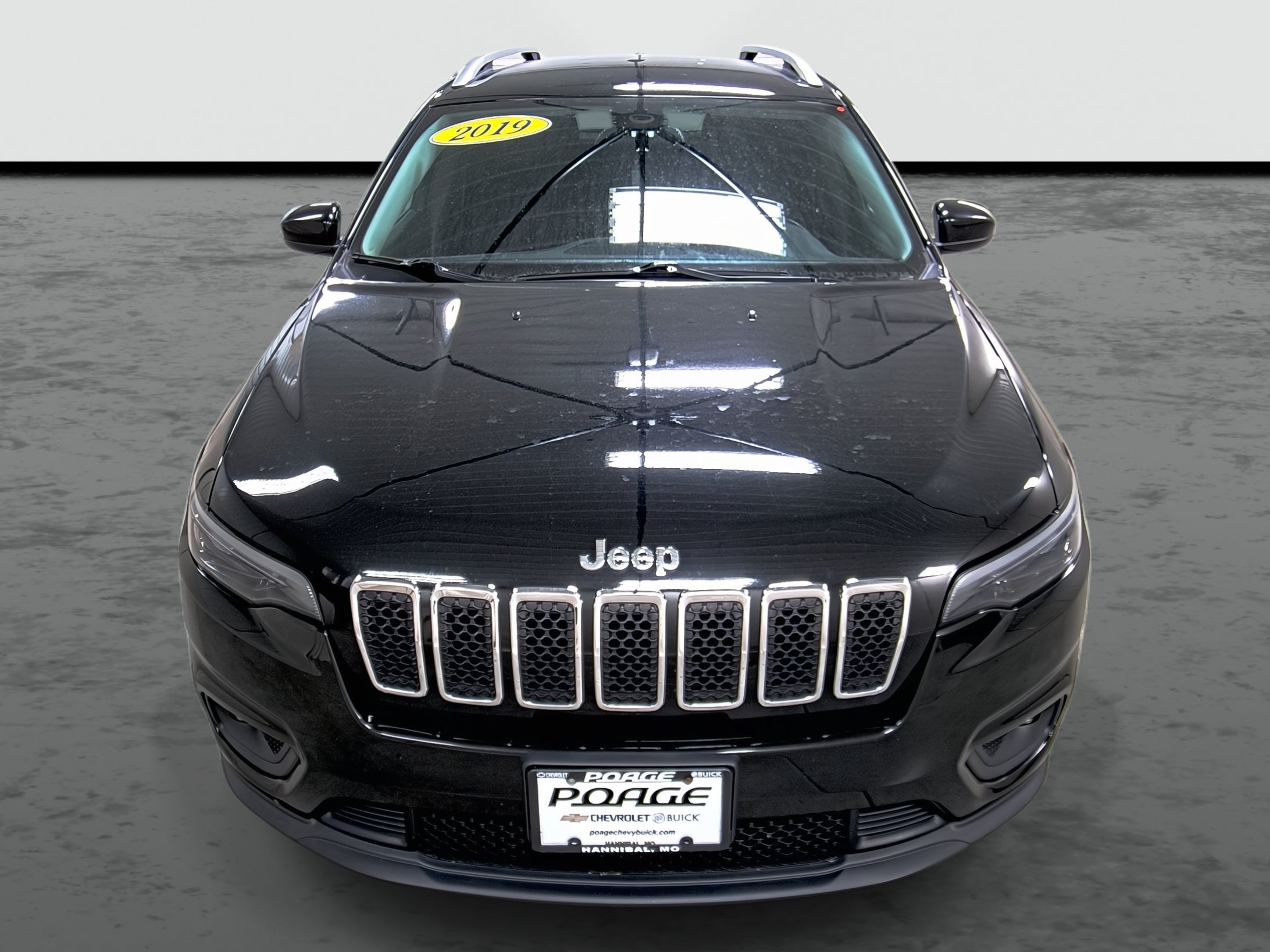 Used 2019 Jeep Cherokee Latitude w/ Cold Weather Group AWD/4WD image 6
