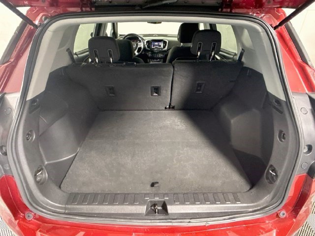 Used 2020 GMC Terrain SLE FWD image 34