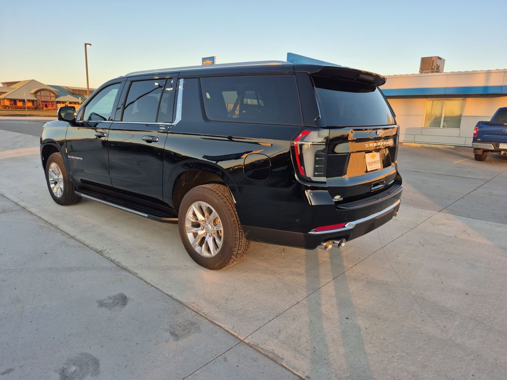 New 2026 Chevrolet Suburban Premier video 3