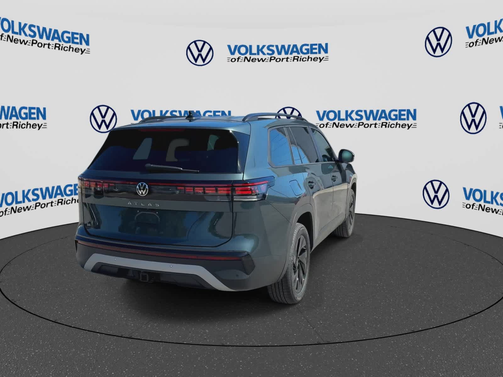New 2027 Volkswagen Atlas SE FWD image 7