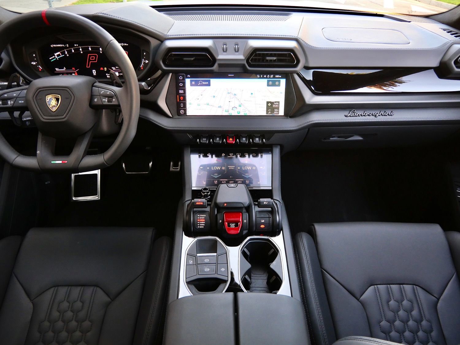 Used 2025 Lamborghini Urus SE image 7