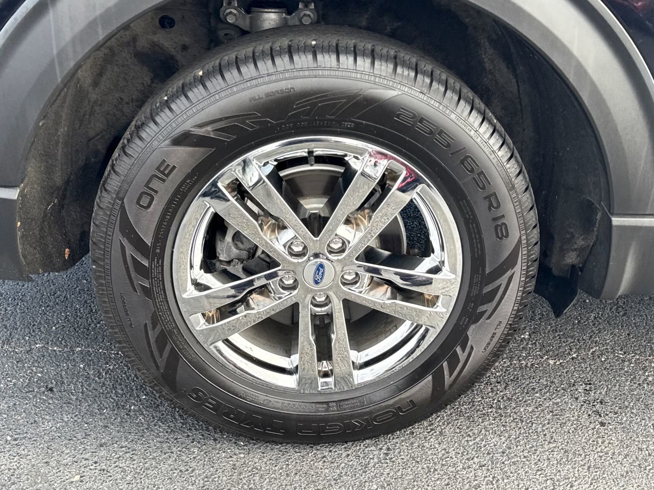 Used 2020 Ford Explorer XLT w/ Equipment Group 202A image 9