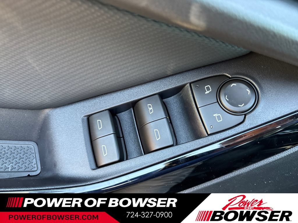 New 2026 Chevrolet Equinox LT w/ Safety and Technology Package AWD/4WD image 7