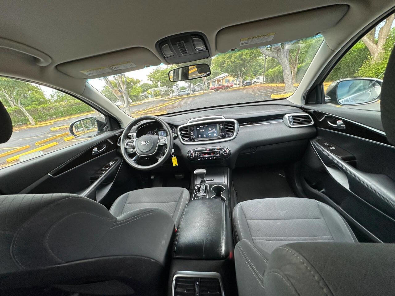 Used 2019 Kia Sorento AWD V6 image 13