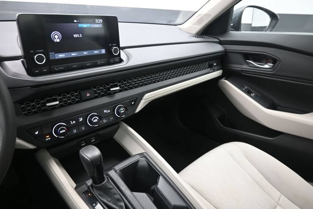 Used 2023 Honda Accord EX image 29