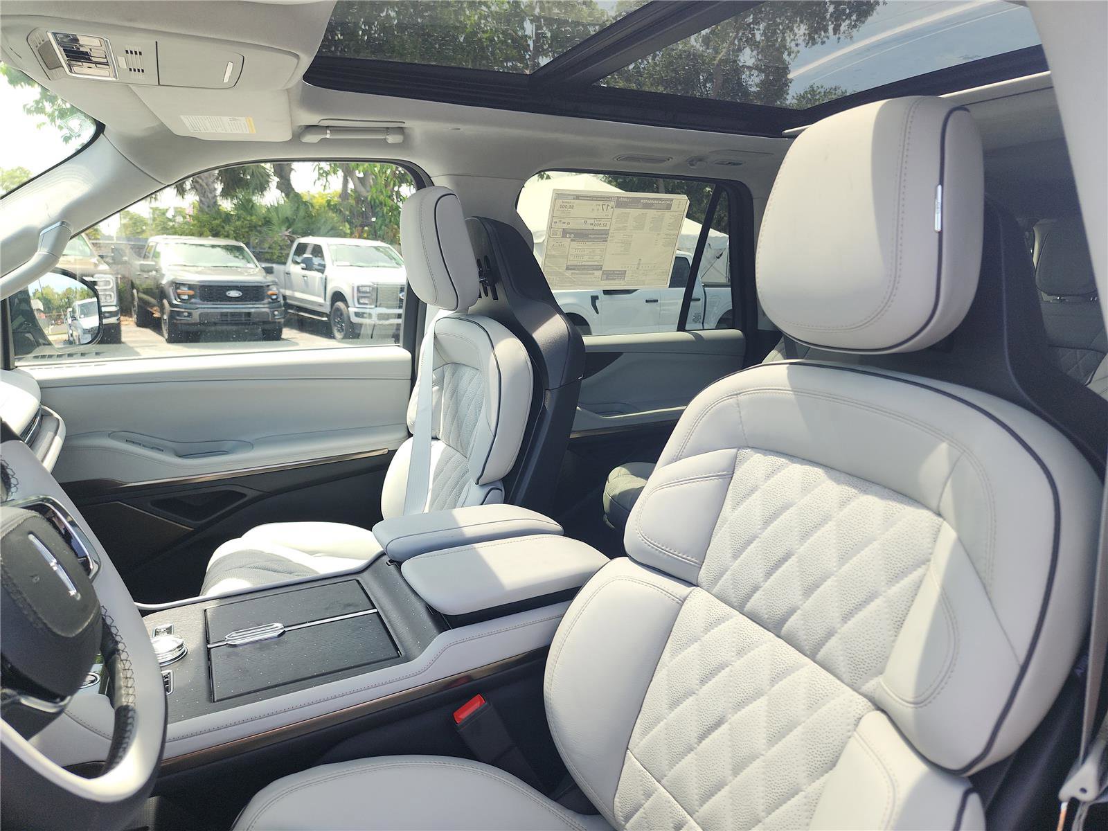 New 2026 Lincoln Navigator L Black Label AWD/4WD image 14