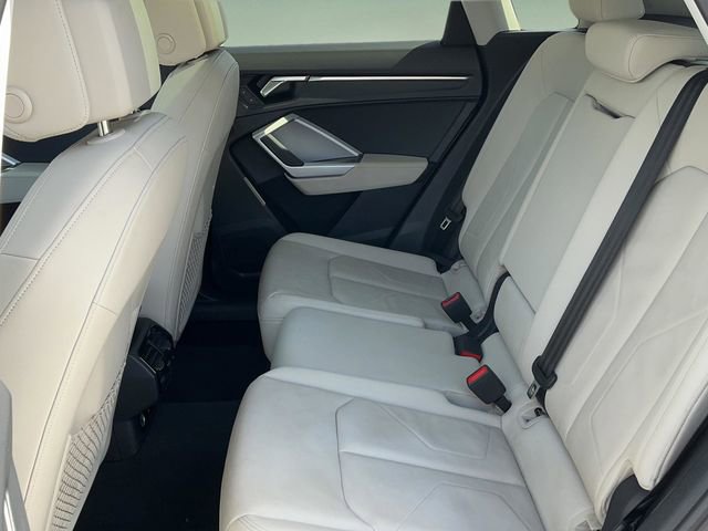 Used 2025 Audi Q3 2.0T Premium image 13