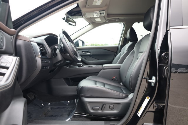 Certified 2023 Nissan Rogue SL w/ SL Premium Package AWD/4WD image 13