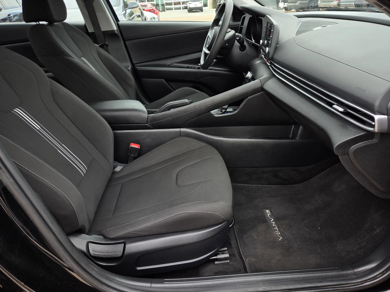 Certified 2023 Hyundai Elantra SEL FWD image 8