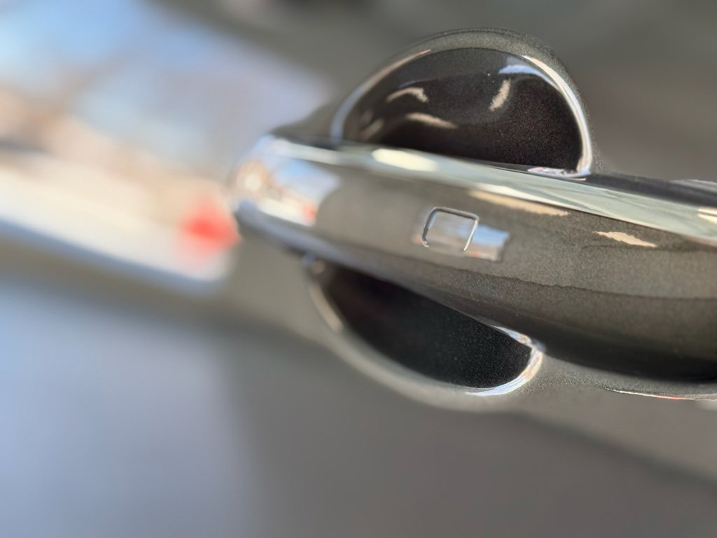 Used 2025 Genesis GV80 2.5T Standard image 12