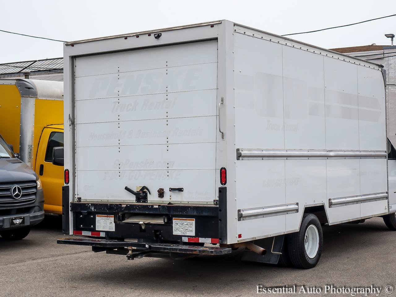 Used 2019 GMC Savana 3500 Extended w/ Driver Convenience Package RWD image 7