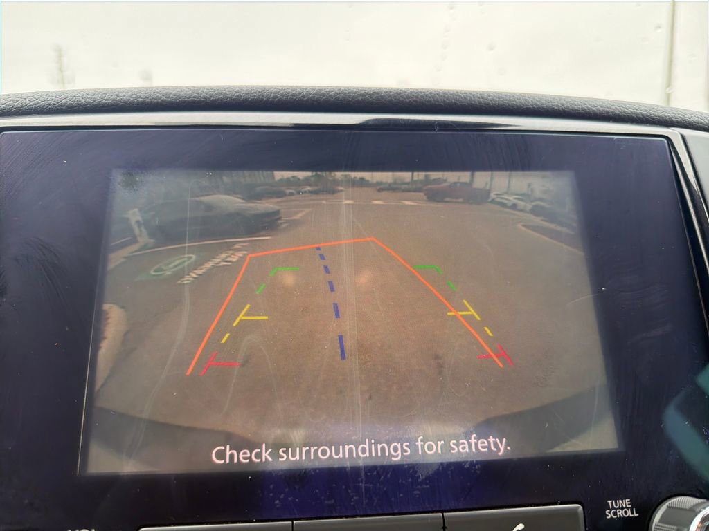 Used 2022 Nissan Titan S image 27