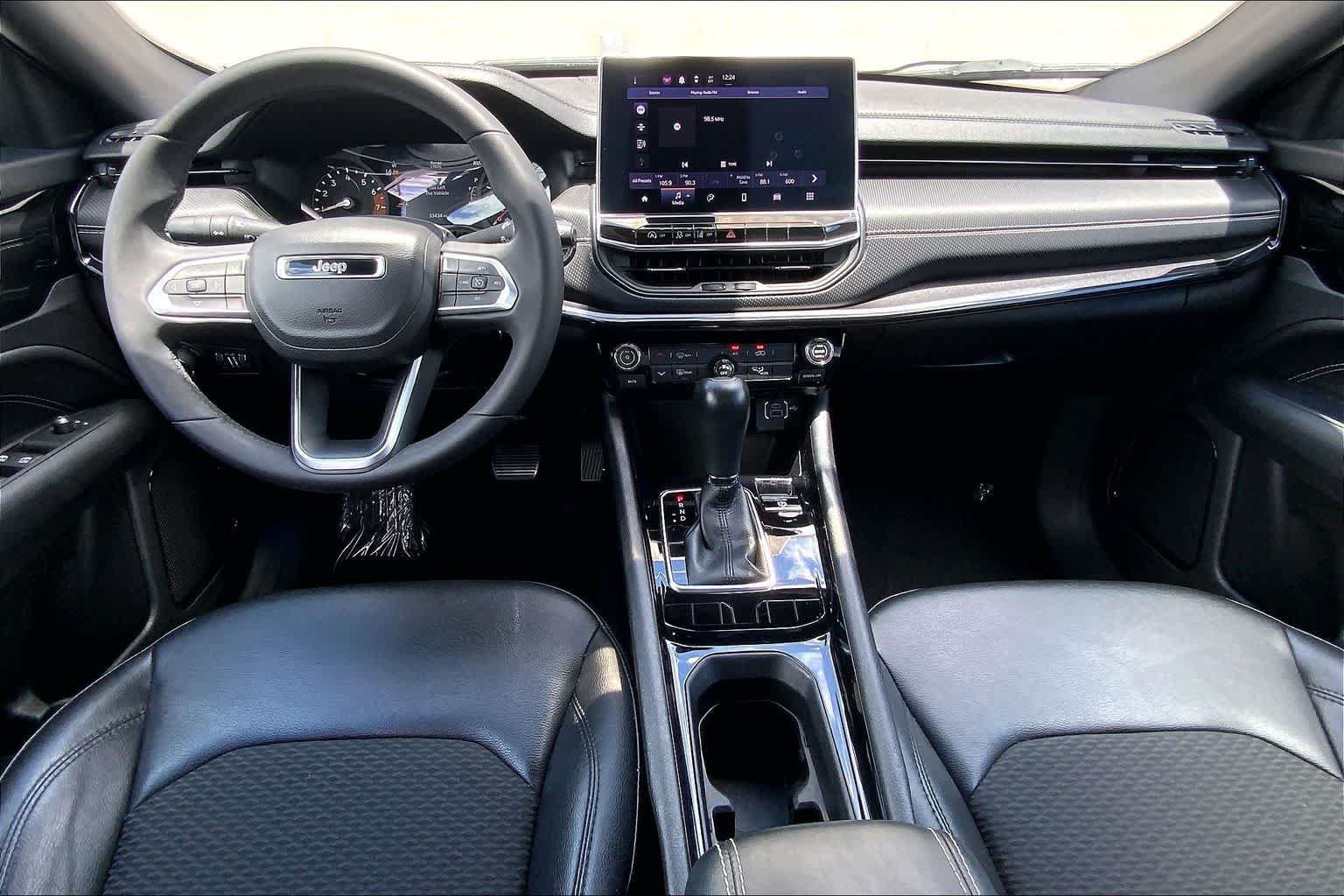 Used 2022 Jeep Compass Latitude FWD image 10