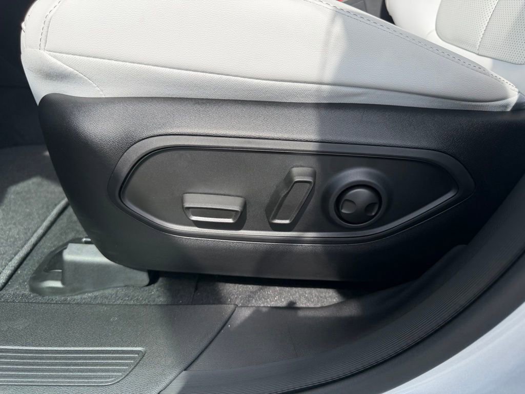 New 2026 Jeep Cherokee Limited image 16