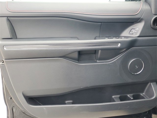 Used 2022 Ford Expedition Max Limited image 14