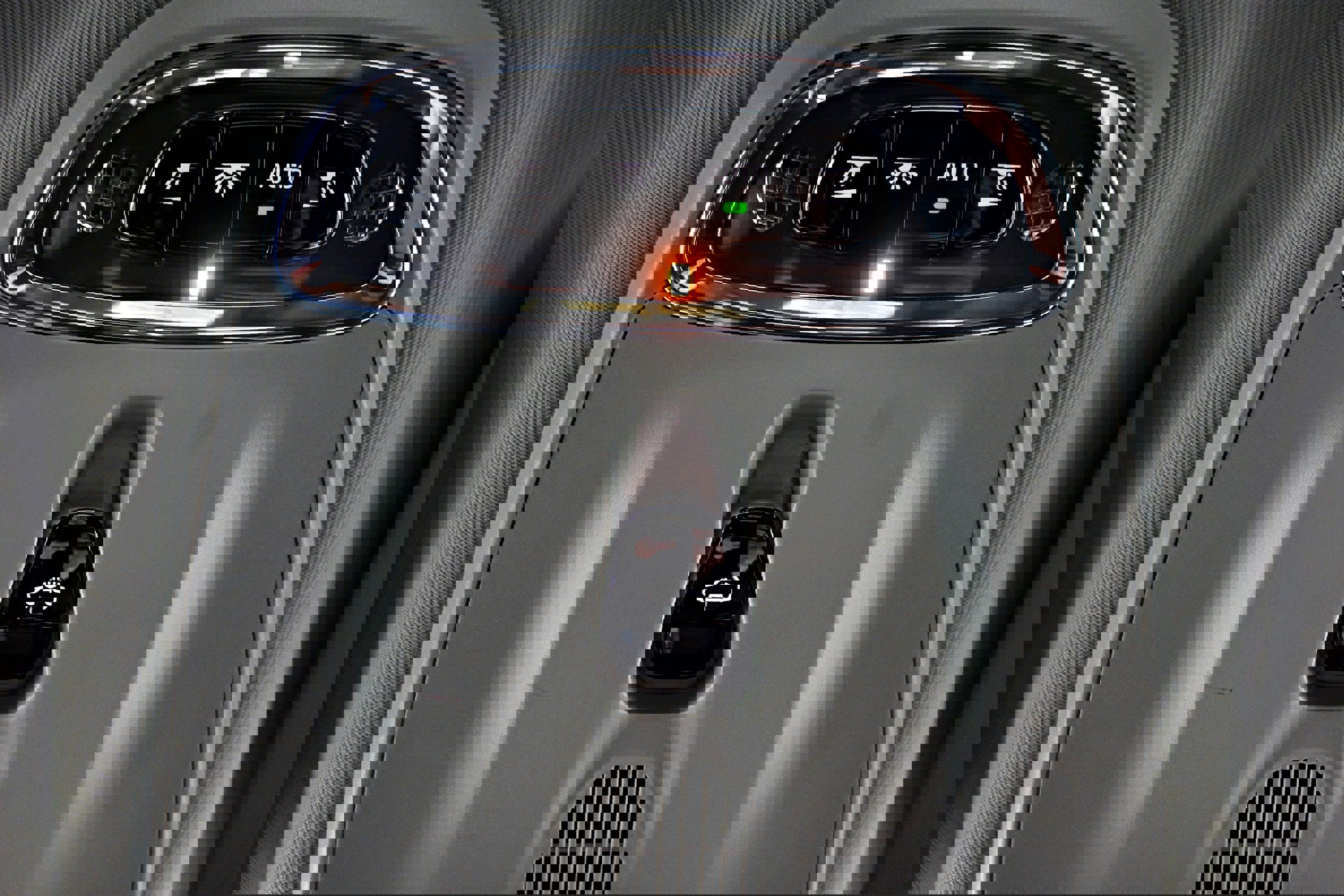 Used 2019 Volvo S60 T6 Momentum w/ Multimedia Package image 19