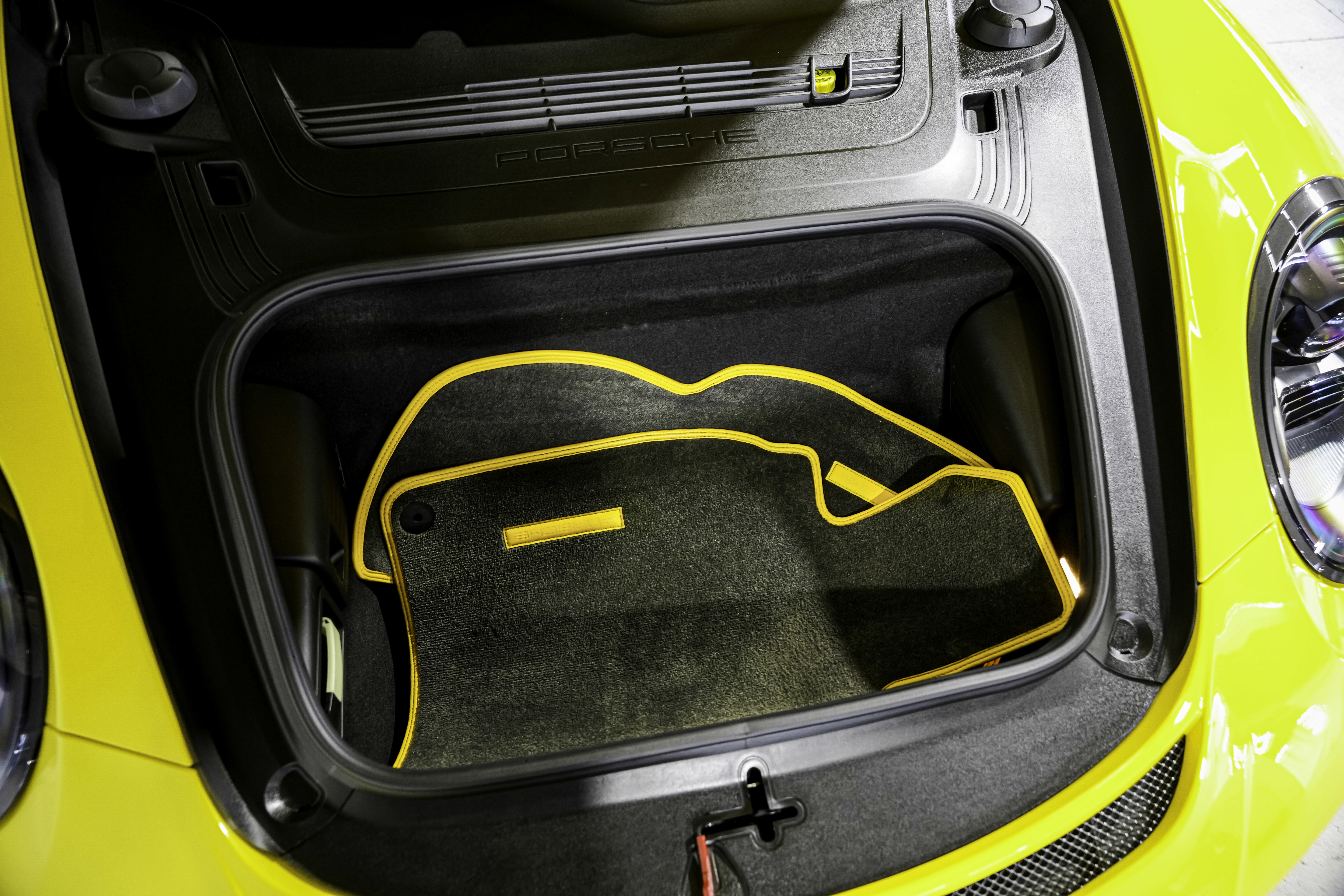 Used 2015 Porsche 911 GT3 image 40