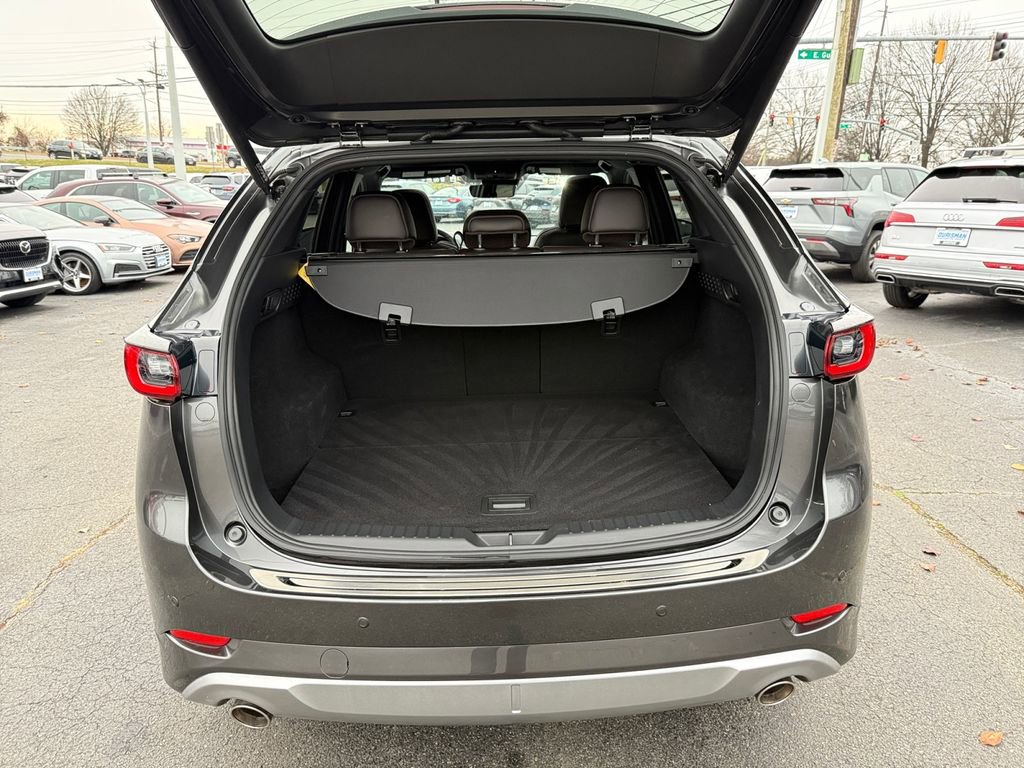 Used 2025 MAZDA CX-5 Signature image 18